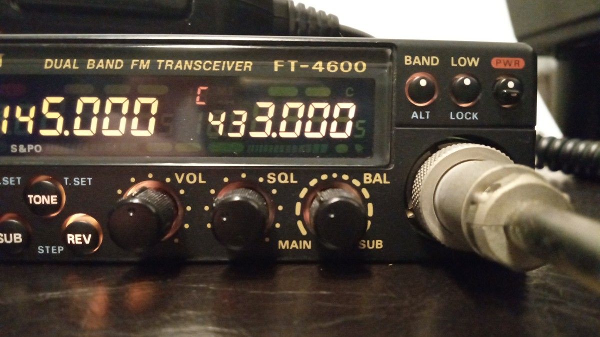 YAESU 無線機FM トランシーバー FT 4600＋ハンドマイク MH -26