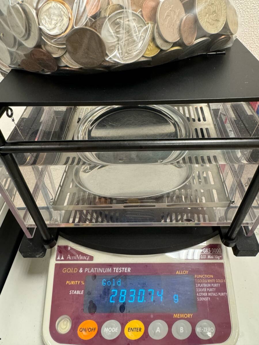 #9406 古美術 古銭 硬貨 硬幣 貨幣 外国銭 外国コイン 大量まとめ 約4.5kg アンティーク おまけつきの画像5