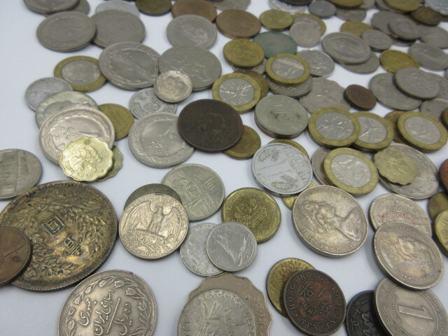 ◇ 外国 硬貨 紙幣 まとめて コイン メダル 総重量約1.6kg 中国 台湾 オーストラリア カナダ パキスタン 香港 インド等 大量 外貨 古銭の画像5