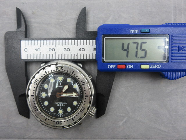 ■【稼働品】SEIKO セイコー 7C46-7011 diver quartz professional ダイバーズ プロフェッショナル メンズ 男性用 腕時計 クォーツ _画像10