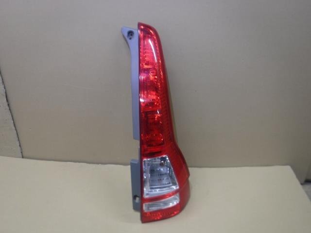 【岩手 盛岡発】中古 純正 ＣＲ－Ｖ DBA-RE4 右テールランプ STANLEY P6207 ＜個人あて発送不可商品＞_画像1