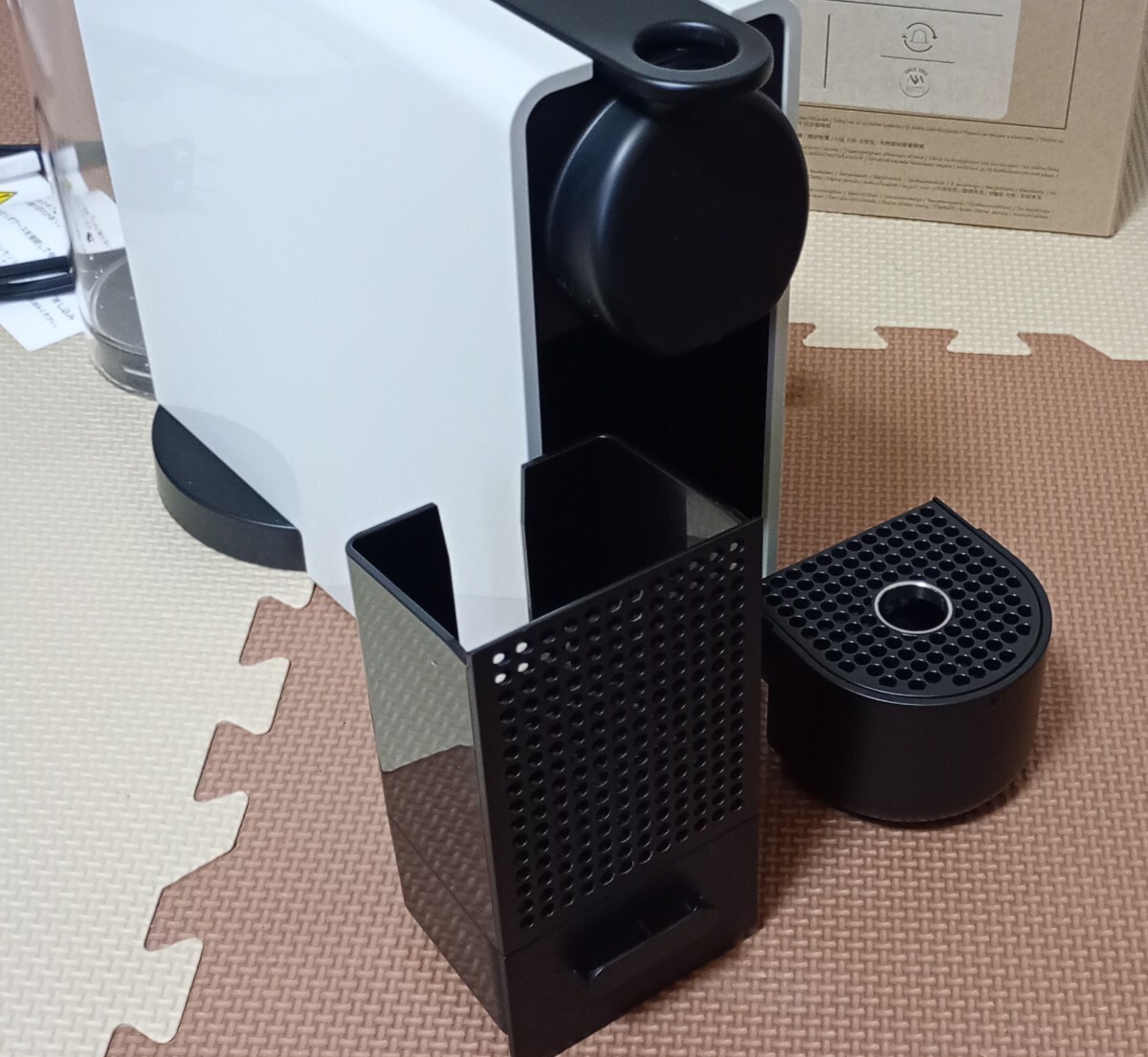 中古・送料無料) NESPRESSO ネスプレッソ カプセル式コーヒー 中古・送料無料) NESPRESSO ネスプレッソ カプセル式コーヒー