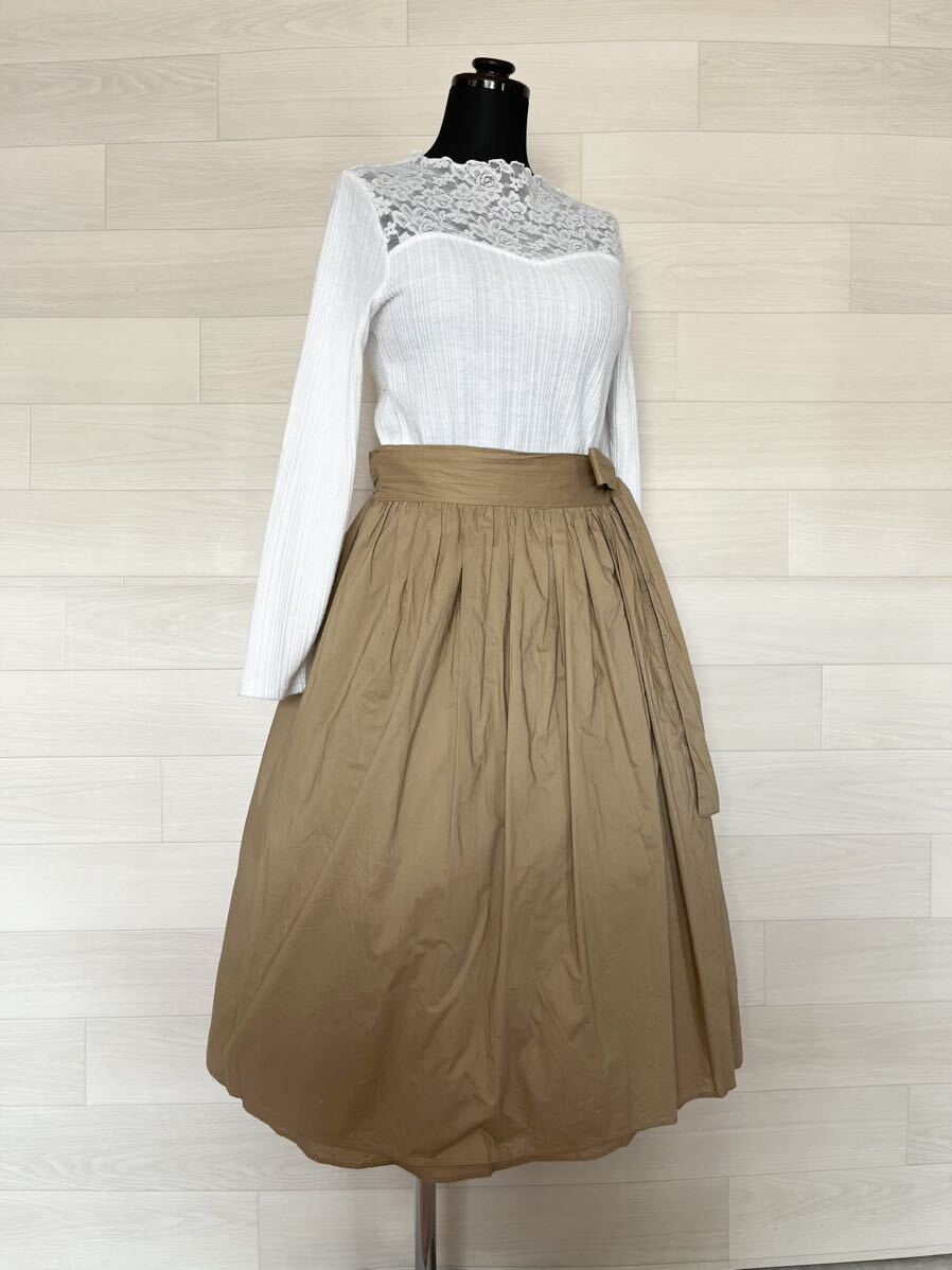  top and bottom set * long sleeve cut and sewn * race beautiful * pure-white × gathered skirt * LAP skirt * large size * waist ribbon 