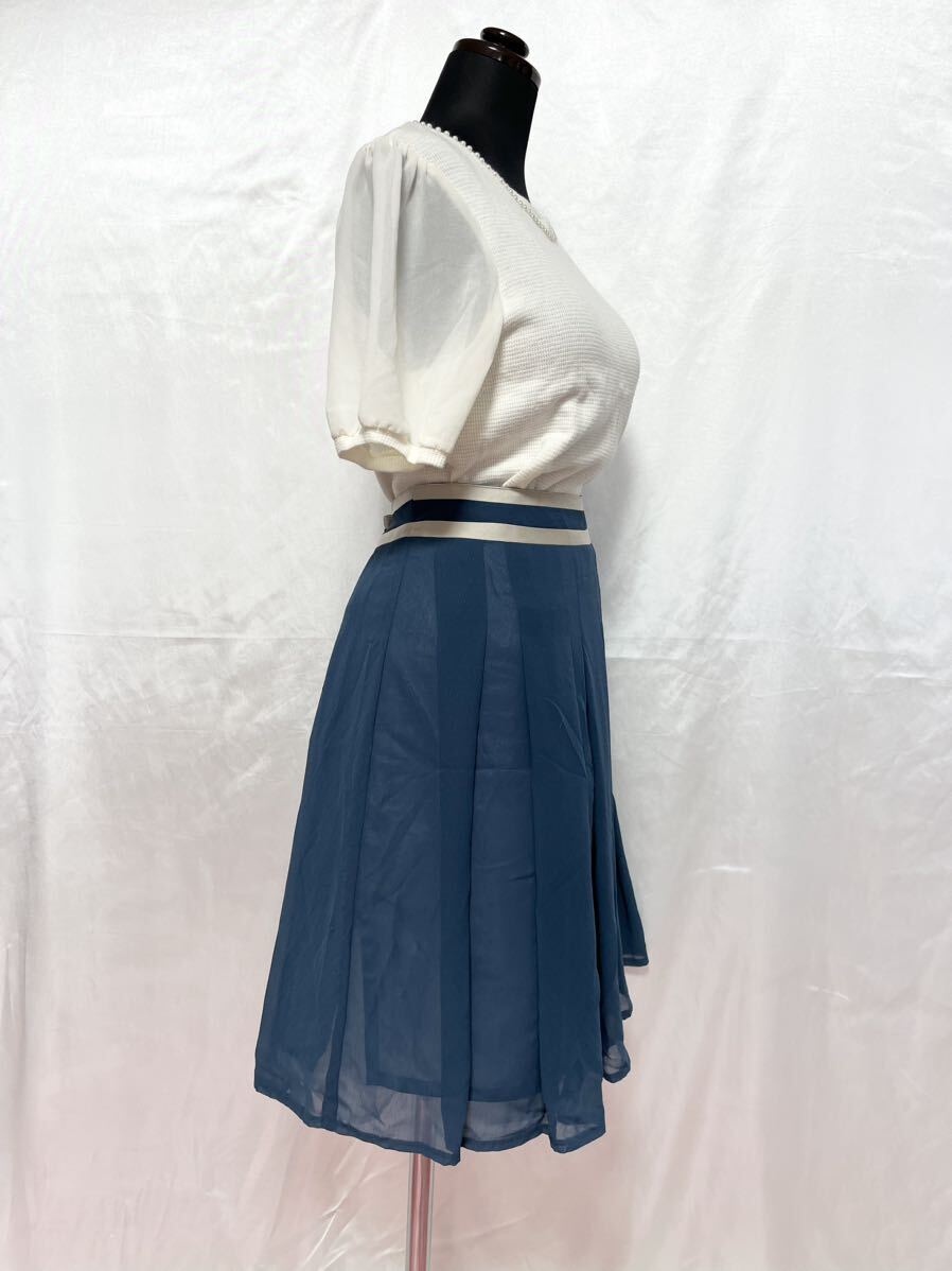  top and bottom set * short sleeves cut and sewn * neck origin Kirakira pa- sleeve common common chiffon × pleated skirt * soft chiffon * Kiyoshi . series woman 