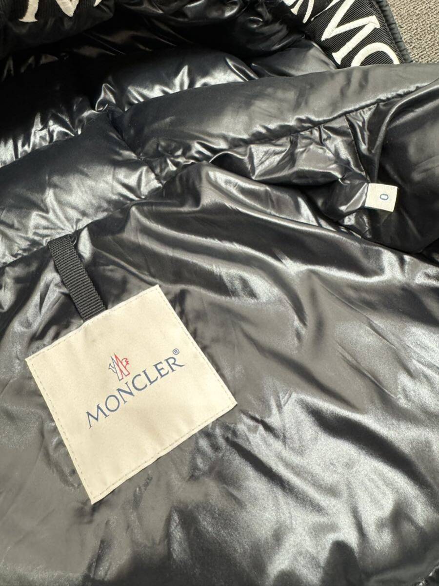 MONCLER モンクレール MONTCLA GIUBBOTTO モンクラー ダウンジャケット 袖ロゴ ワッペン F20911B56900 C0300 黒 ブラック サイズ0表記 の画像2