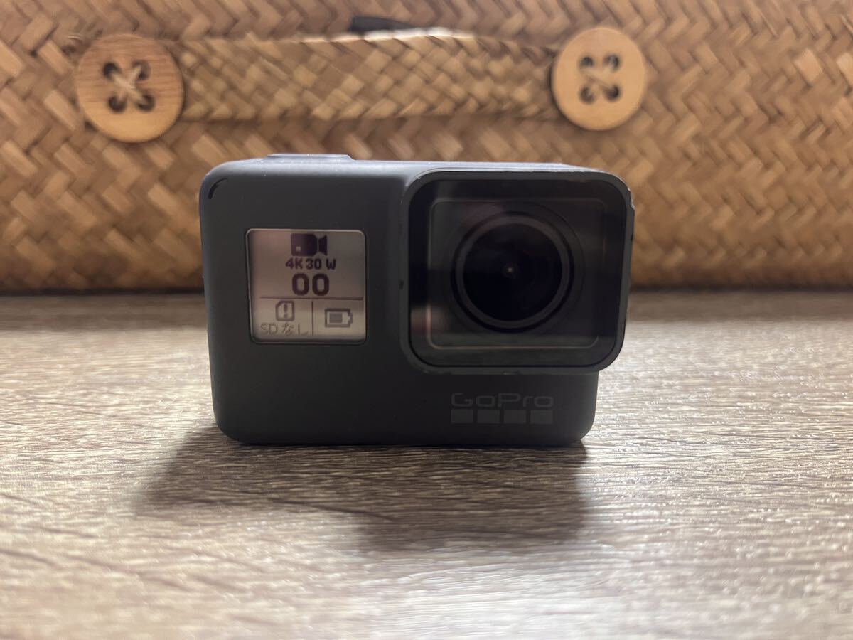 GoPro HERO5 Black 4K アクションカメラ ウェアラブルカメラ ゴープロ ツーリング バイク サーフィン 旅行 ゴールデンウィーク前発送可能の画像1