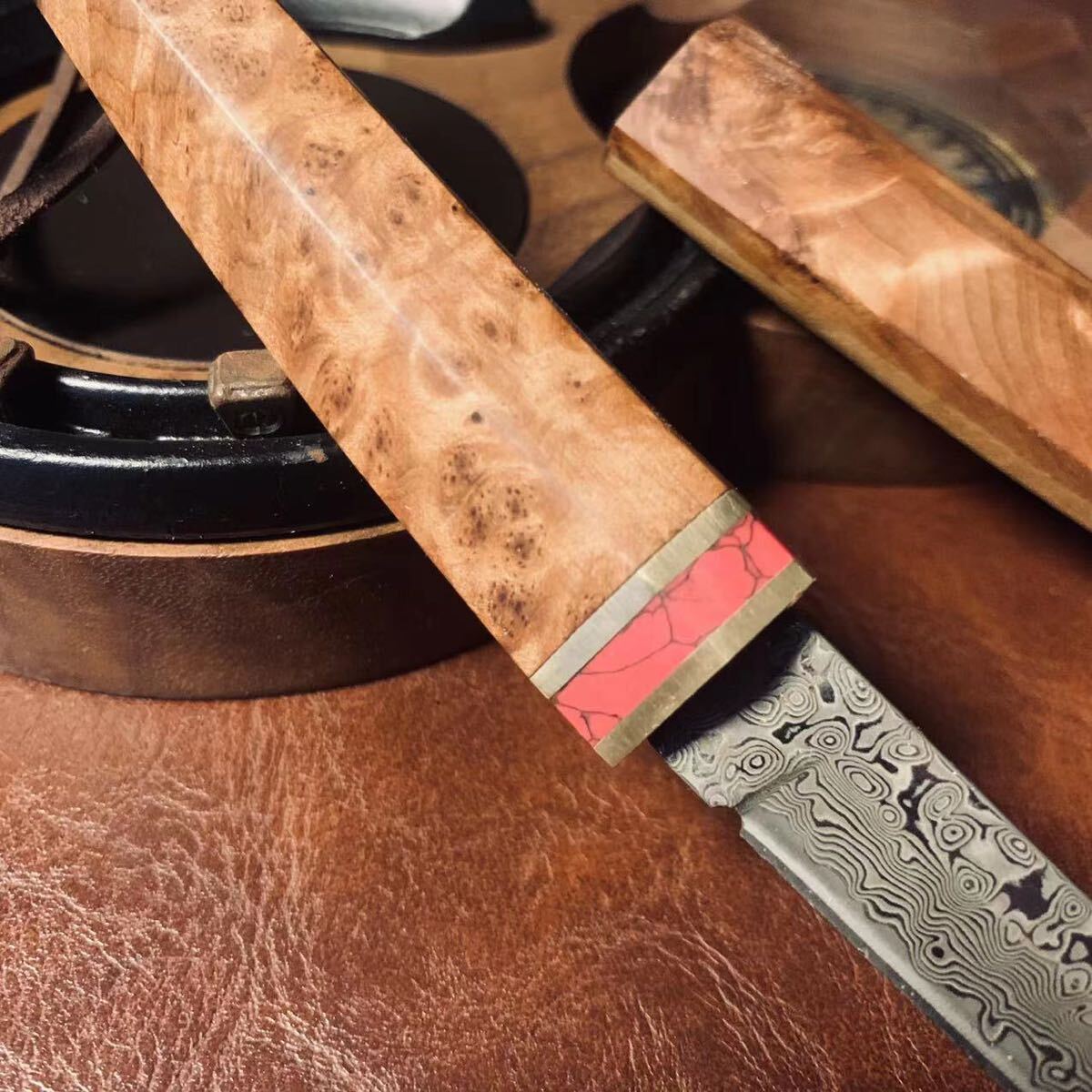 超高品質 和風木鞘ナイフ ダマスカス鋼刃 高級木 和式ナイフ 伝統工芸 日本刀型 キャンプ アウトドア 野外登山 の画像3