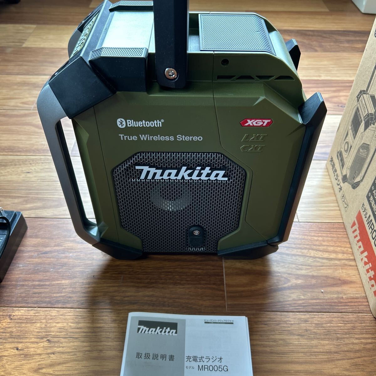 マキタ 充電式ラジオ 40Vmax MR005GZO 美品の画像5