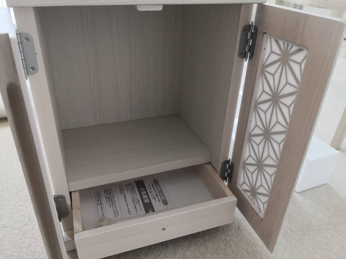 Yahoo!オークション - (新品)コンパクト仏壇(和柄)ホワイト Yahoo!オークション - (新品)コンパクト仏壇(和柄)ホワイト