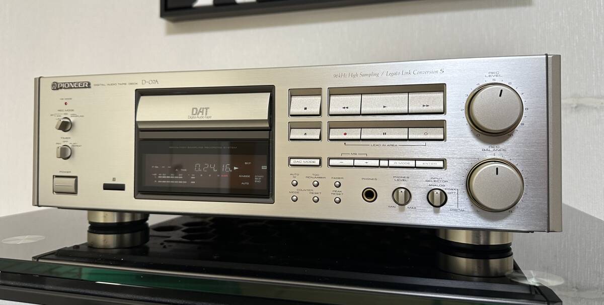 Pioneer パイオニア D-07A Digital Audio Tape Deck デジタル オーディオ テープデッキ 現状品 の画像2