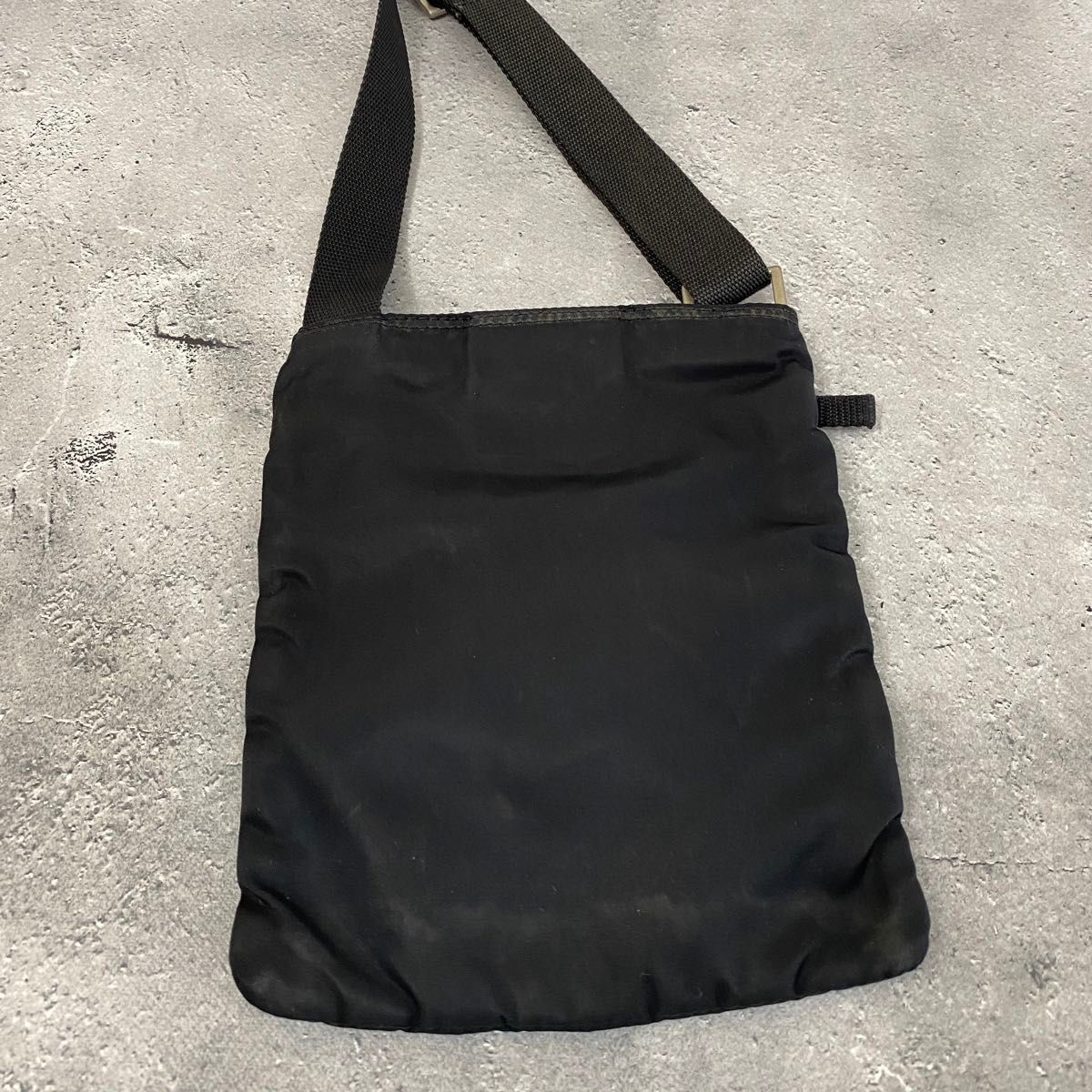 良品 PRADA プラダ ナイロン クロスボディー ショルダーバッグ 良品 PRADA プラダ ナイロン クロスボディー ショルダーバッグ
