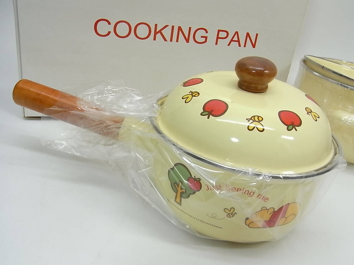 未使用保管品 Disney HOME COOKING PAN くまのプーさん 両手鍋 片手鍋 琺瑯 ２点セット の画像5