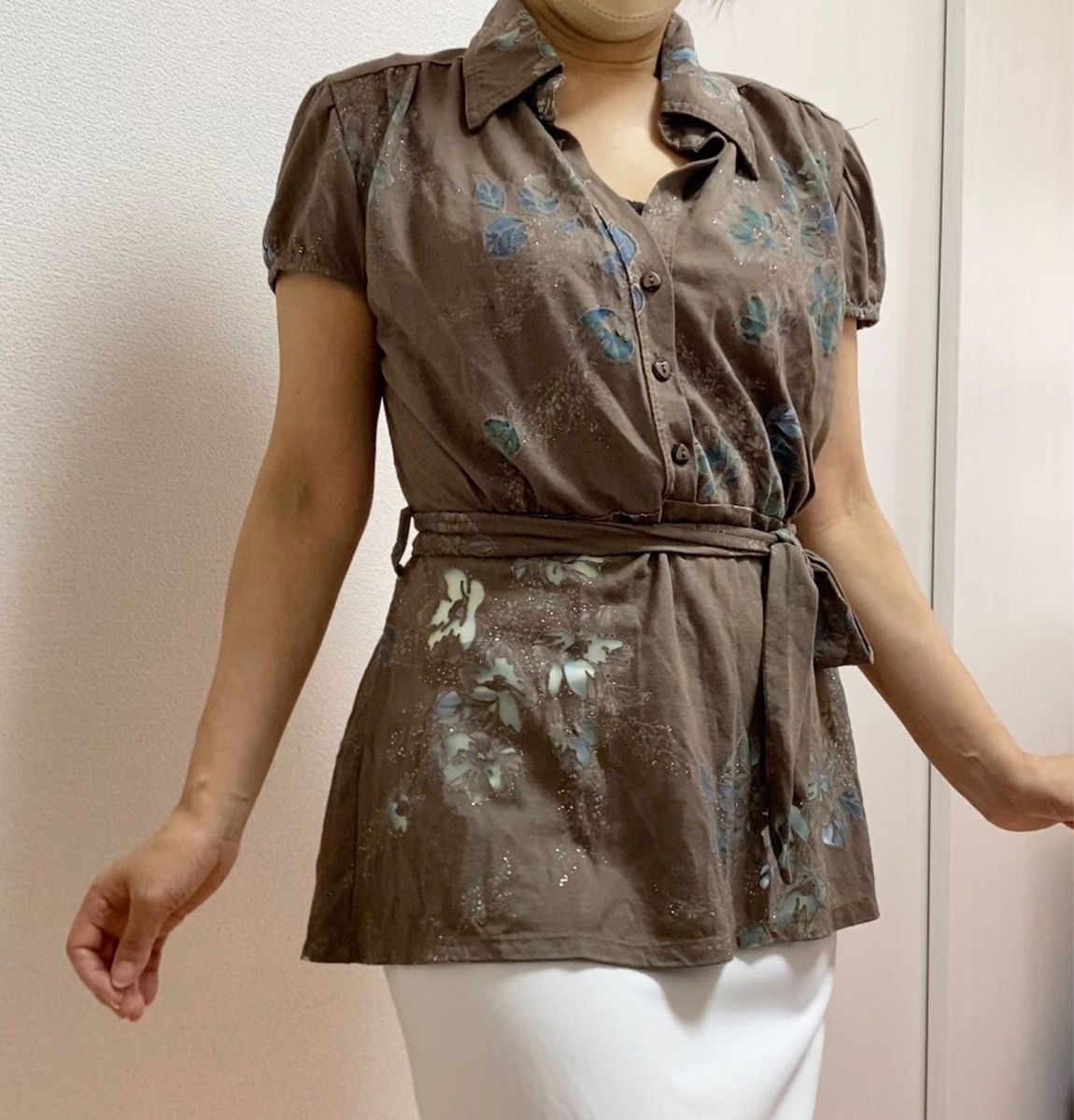 ★イタリー製 シアーフラワーチュニック★ふんわり袖ブラウス★半袖 ロング丈 シャツブラウス ベージュ ボタニカル 花柄 ペプラム