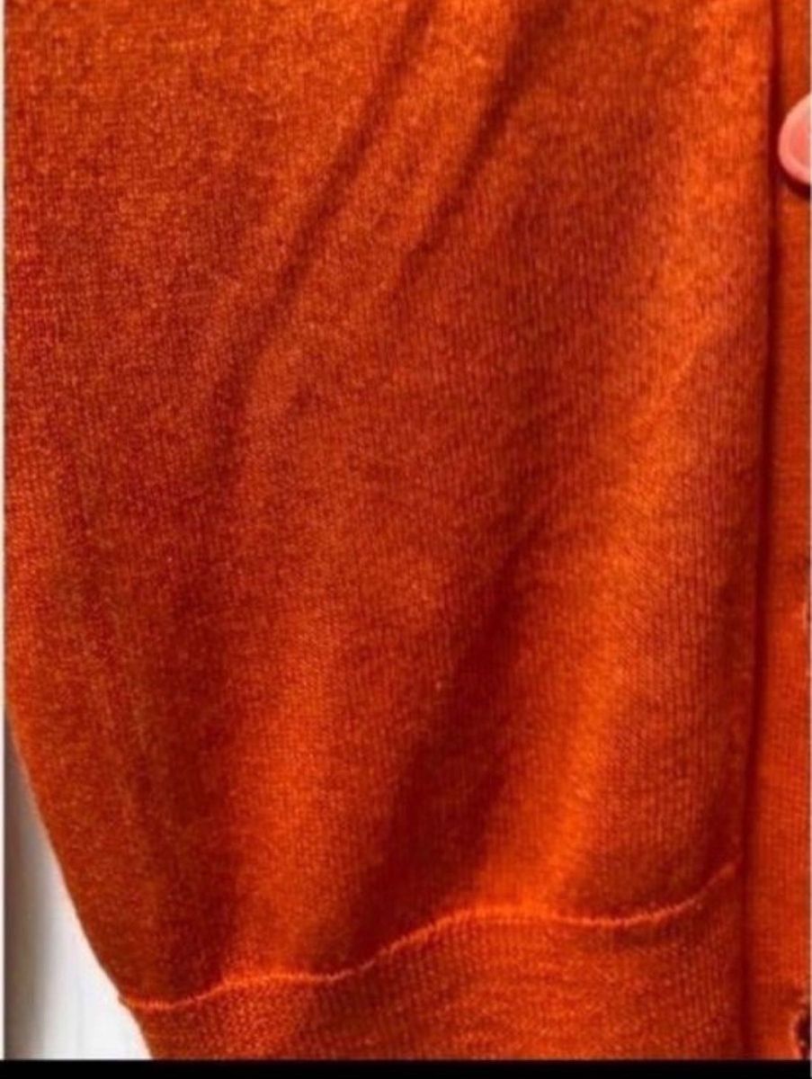 ユニクロ　長袖　シアーカーディガン　ライトＶネックカーディガン　薄手　カーディガン　羽織り　オレンジ　Sサイズ　サラサラ素材