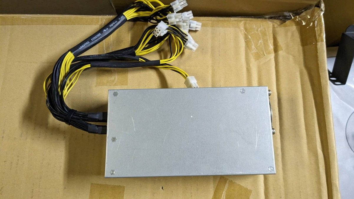 ジャンク】APW7 BITMAIN 電源ユニット|Yahoo!フリマ(旧PayPay ジャンク】APW7 BITMAIN 電源ユニット|Yahoo!フリマ(旧PayPay