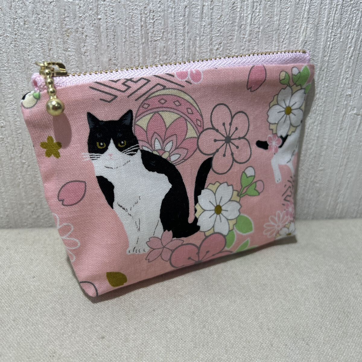 ミニポーチ/カード/コイン/12cmポーチ/ハチワレ猫ピンク桜_画像1