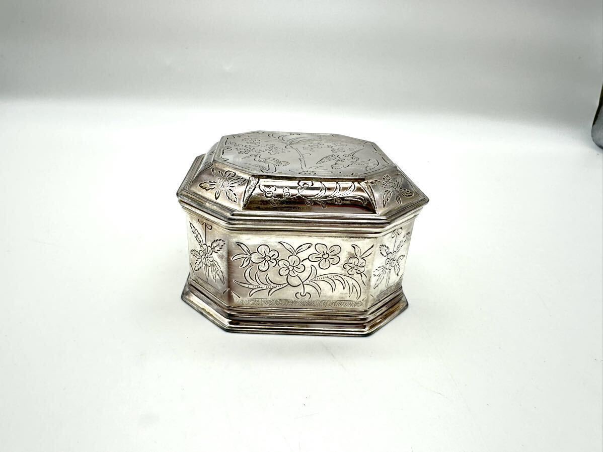 □詳しい方ご覧下さい MMA 1984 小物入 Beautiful Silverplate Trinket Box Jewelry Metropolitan Museum of Arts Silver-plate Lidded Boxの画像4