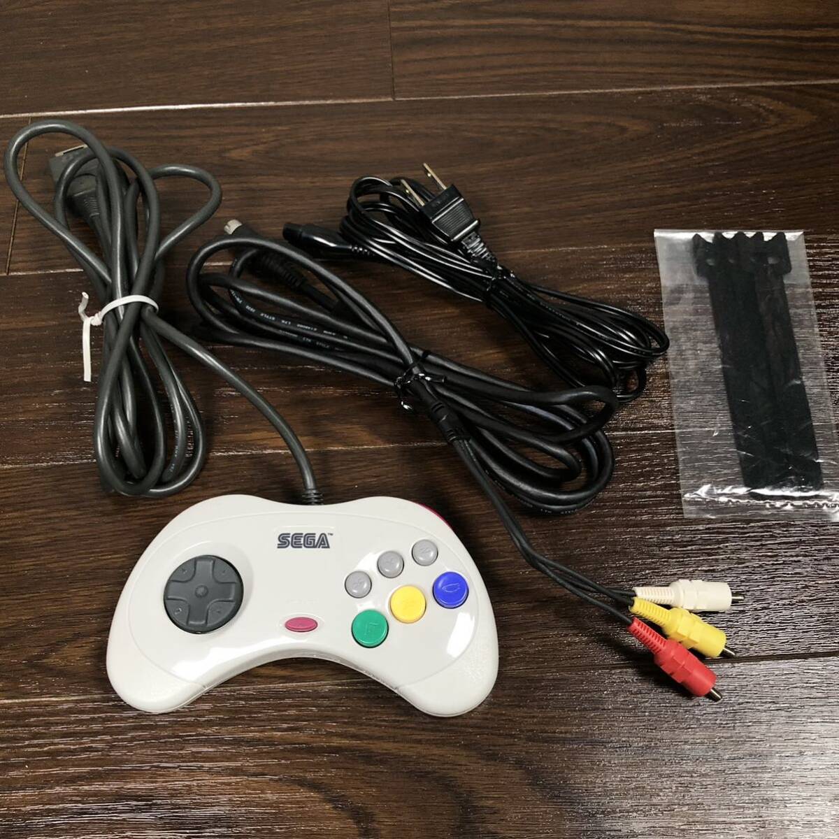 セガサターン HST-0014 動作品 SEGA 説明書無し 箱痛み