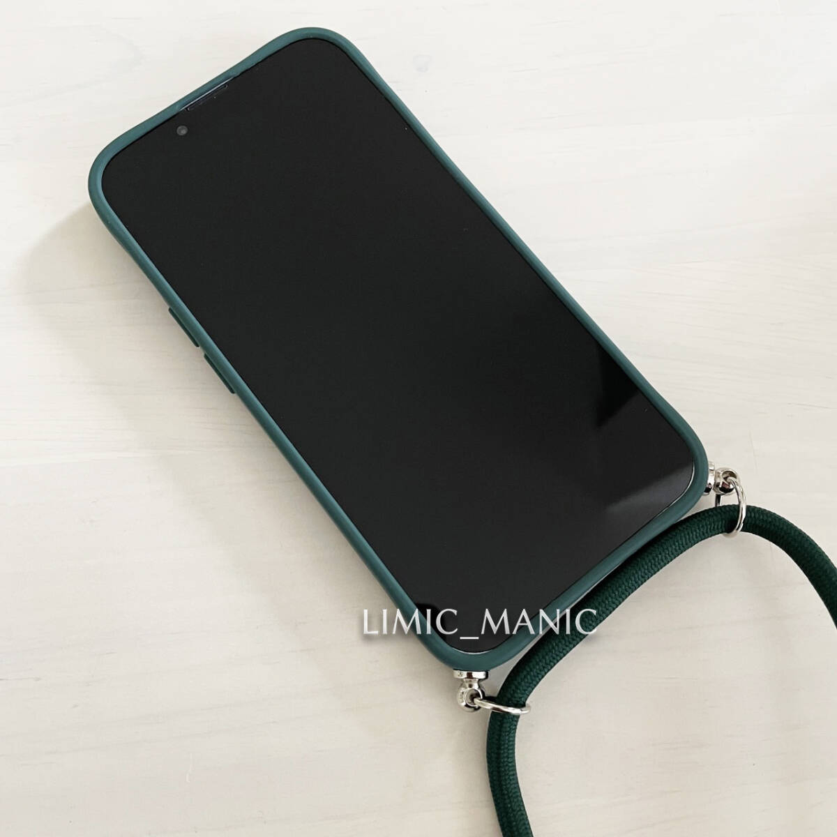 iPhone 13 / 14 ケース シリコン スマホ ショルダー 肩掛け 紐付き 収納 ダークグリーン 深緑 アイフォンの画像2