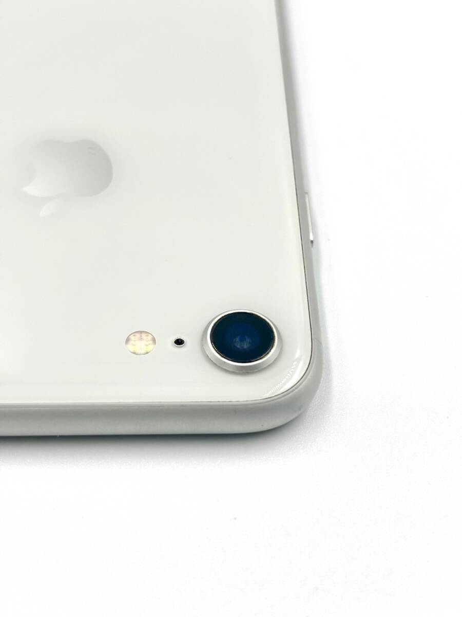 ◎【売り切り】1円スタート Apple iPhone8 64GB ホワイト MQ792J/A UQ KDDI 判定◯ SIMロックなし バッテリー69％ 中古品 ◎の画像7