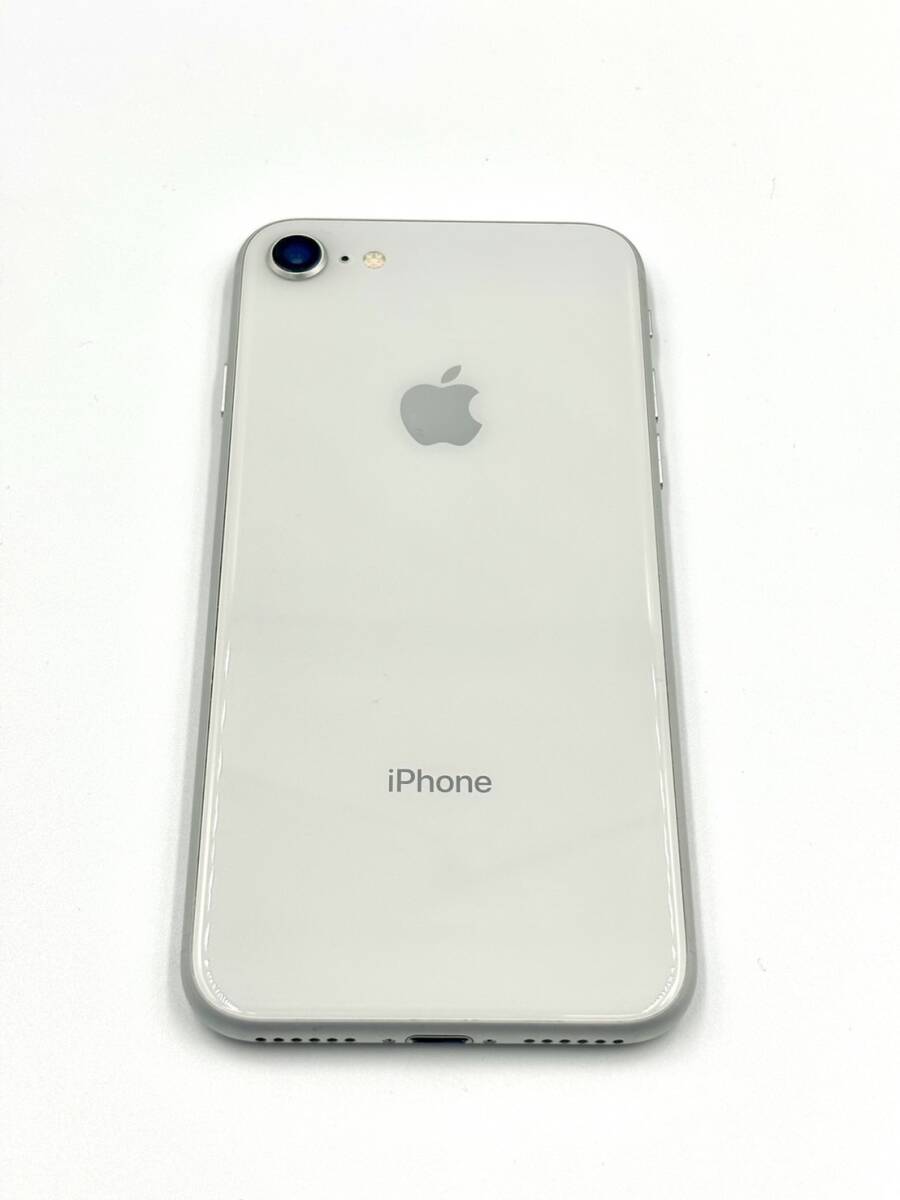 ◎【売り切り】1円スタート Apple iPhone8 64GB ホワイト MQ792J/A UQ KDDI 判定◯ SIMロックなし バッテリー69％ 中古品 ◎の画像2