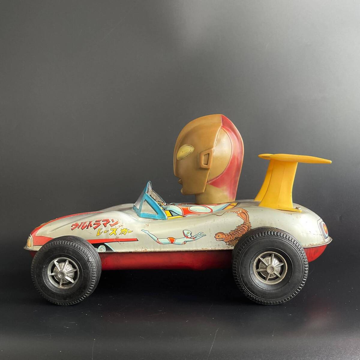 [323] Ultraman гонки машина | *Tin Toy жестяная пластина ( б/у )| 1 иен старт | Yupack 80 размер | пятница отправка 