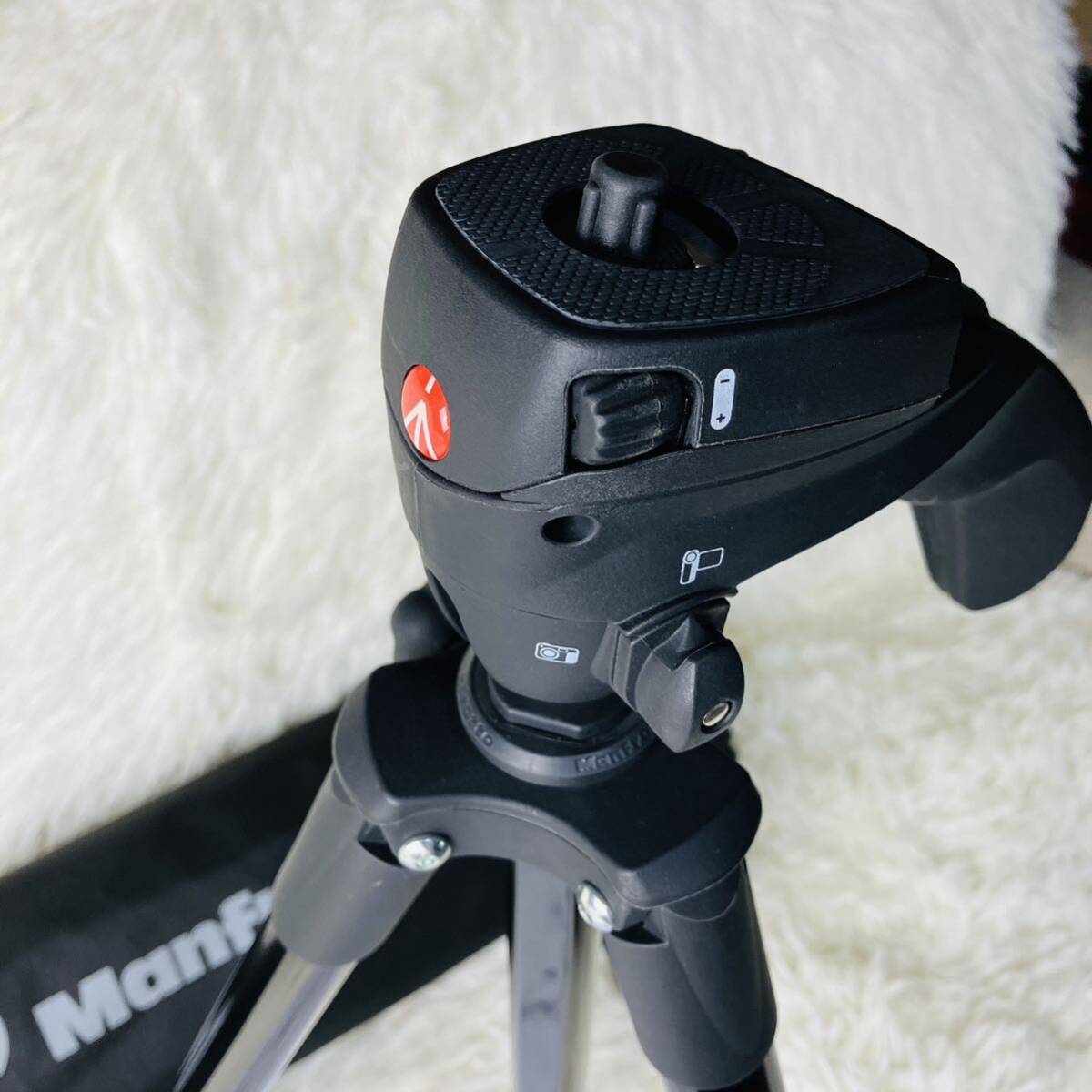 【美品】Manfrotto マンフロット三脚 MKCOMPACTACN-BK_画像6