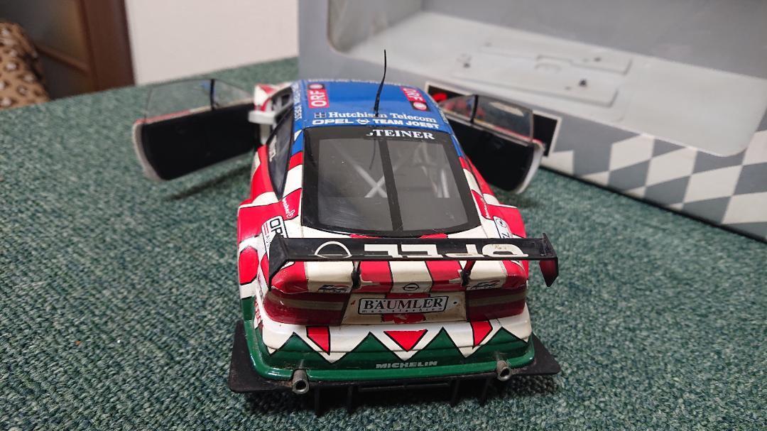 中古◆UT models・OPEL CALIBRA ・1/18・箱付き・ダイキャスト