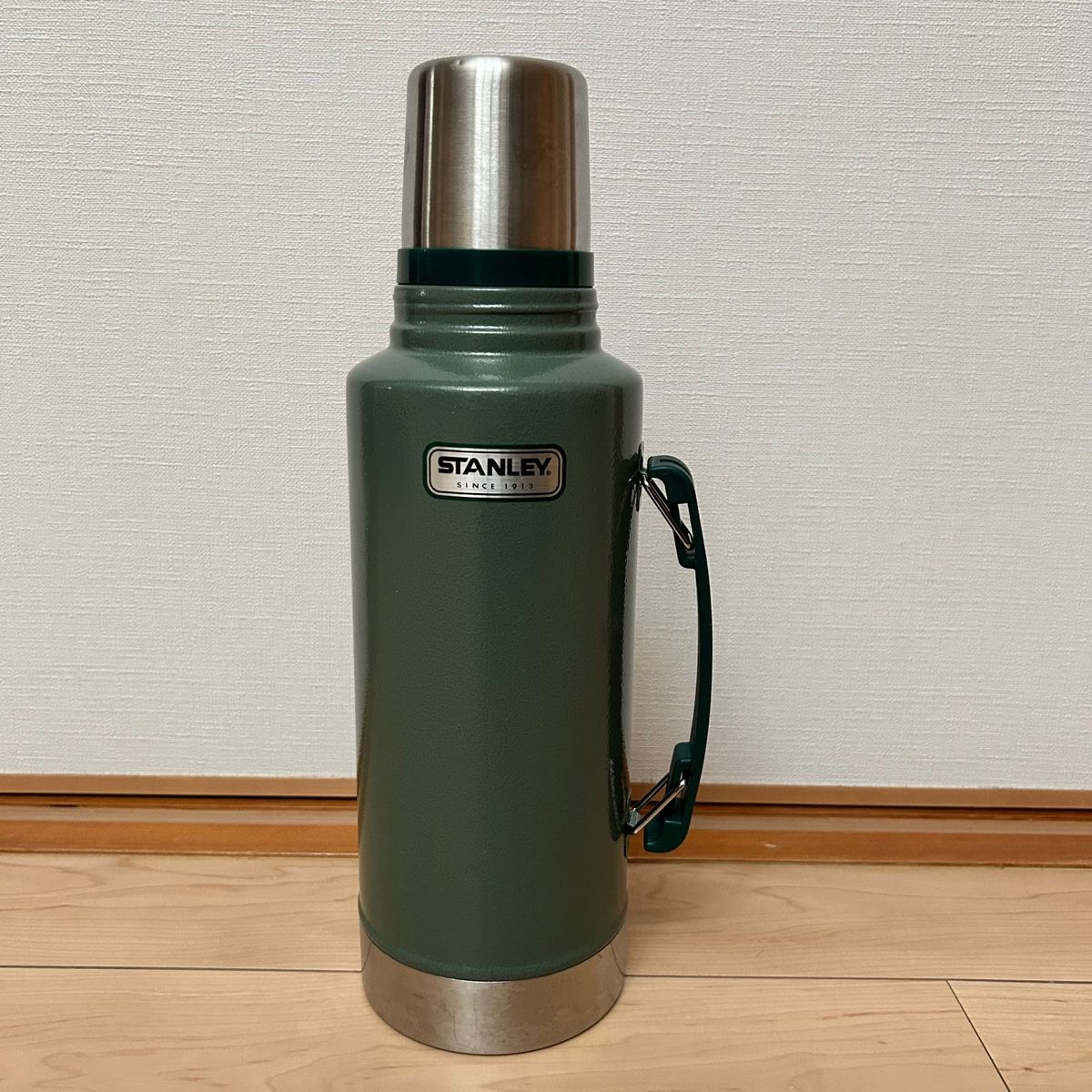 スタンレー スタンレー 旧ロゴ 水筒 1 9L|Yahoo!フリマ(旧 スタンレー スタンレー 旧ロゴ 水筒 1 9L|Yahoo!フリマ(旧