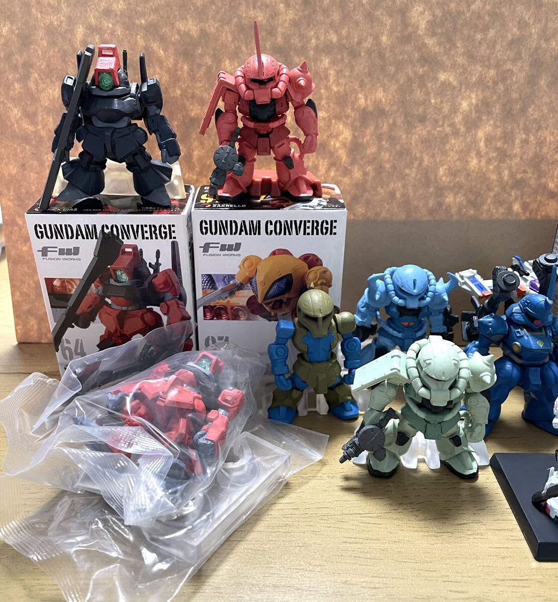 未開封 中古　ジャンク　FW GUNDAM CONVERGE ガンダム コンバージ　バルバトス　ゼータガンダム　エアリアル　エールストライク　全15体_画像2