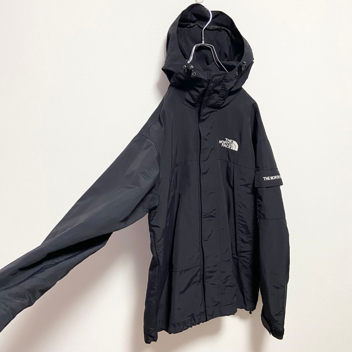 日本未入荷　海外限定モデル　THE NORTH FACE ノースフェイス　マウンテンパーカー　マンパ　ジャンバー　肩ロゴ　黒　XS