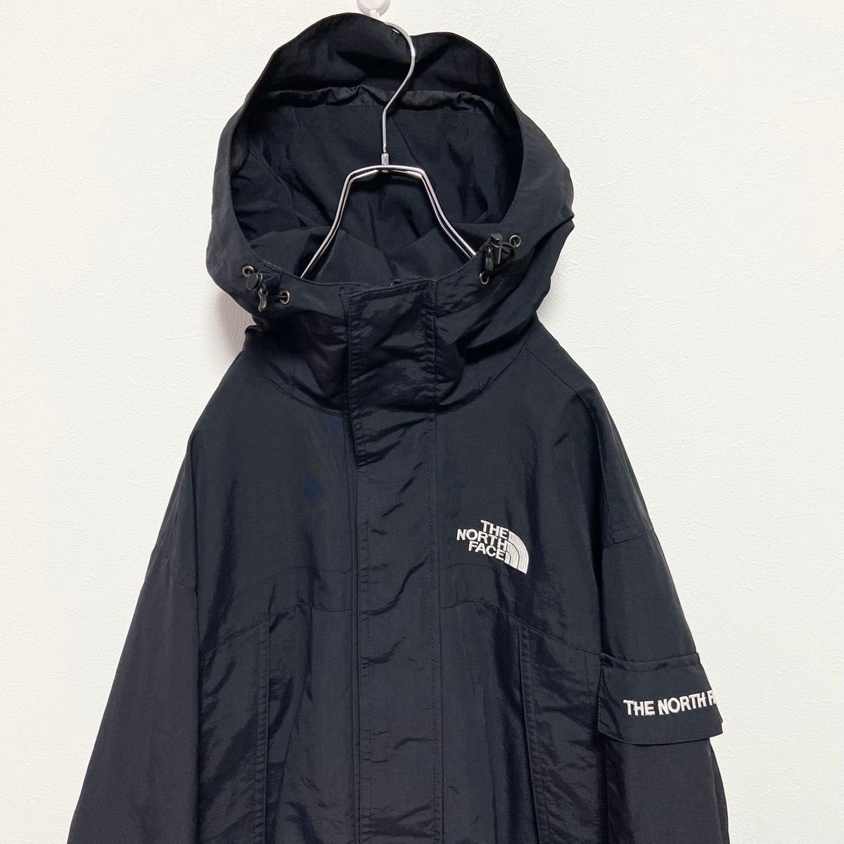 日本未入荷　海外限定モデル　THE NORTH FACE ノースフェイス　マウンテンパーカー　マンパ　ジャンバー　肩ロゴ　黒　XS