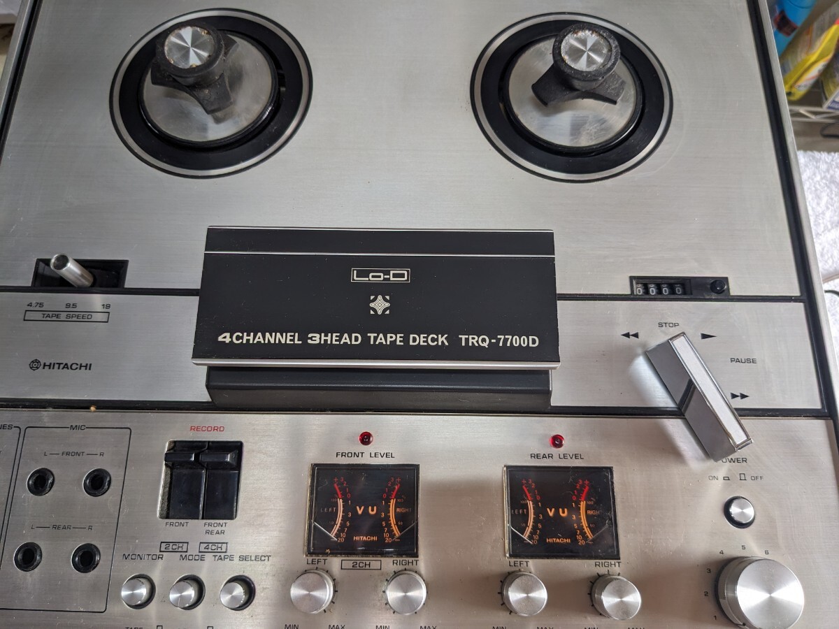 【中古ジャンク品】日立 （TRQ-7700D） （Lo-D） オープンリールデッキ 4CHANNEL 3HEAD TAPE DECK オーディオ機器 【通電確認済】の画像3