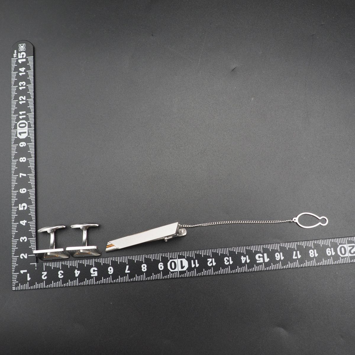 P072 ヴィンテージ K18 SILVER刻印 ネクタイピン カフスボタン P072 ヴィンテージ K18 SILVER刻印 ネクタイピン カフスボタン