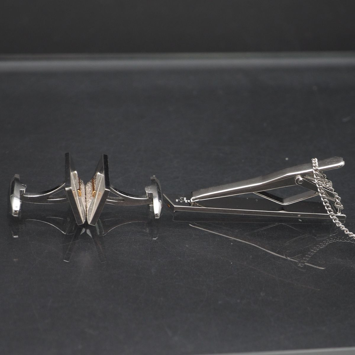 P072 ヴィンテージ K18 SILVER刻印 ネクタイピン カフスボタン P072 ヴィンテージ K18 SILVER刻印 ネクタイピン カフスボタン