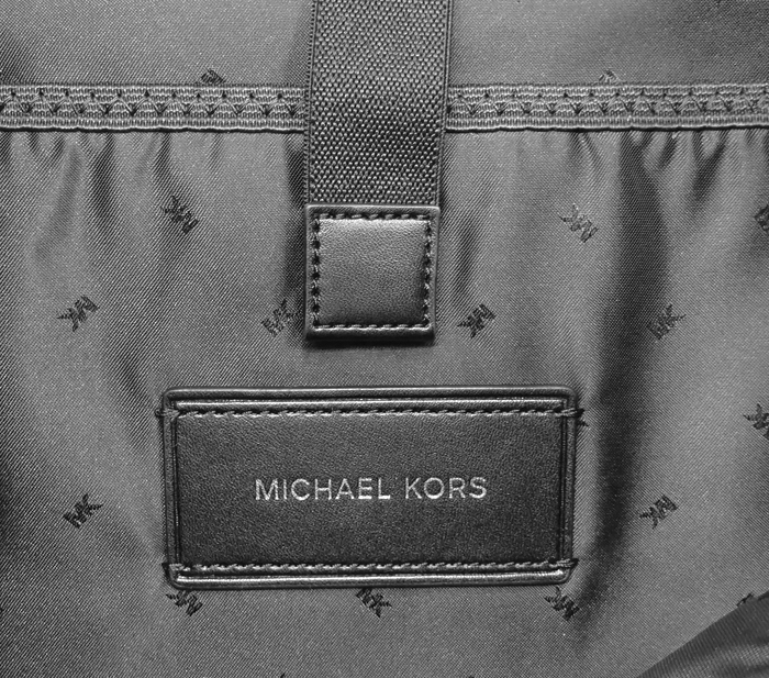 【未使用 超美品】 マイケルコース リュック バックパック バッグ 鞄 MK ロゴ柄 シグネチャー レザー 本革 ブラック グレー 大容量 大きい_画像9