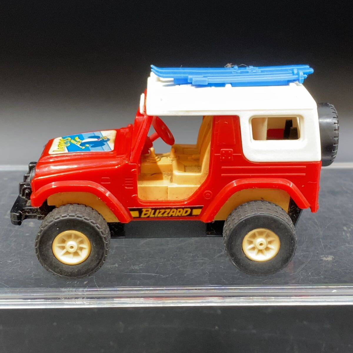 トミー ファイティングビークル トヨタ 4WD ブリザード BLIZZARD 1/43 昭和レトロ TOMY トミカ 当時物 ミニカー スキー ペンギン ジープ の画像2