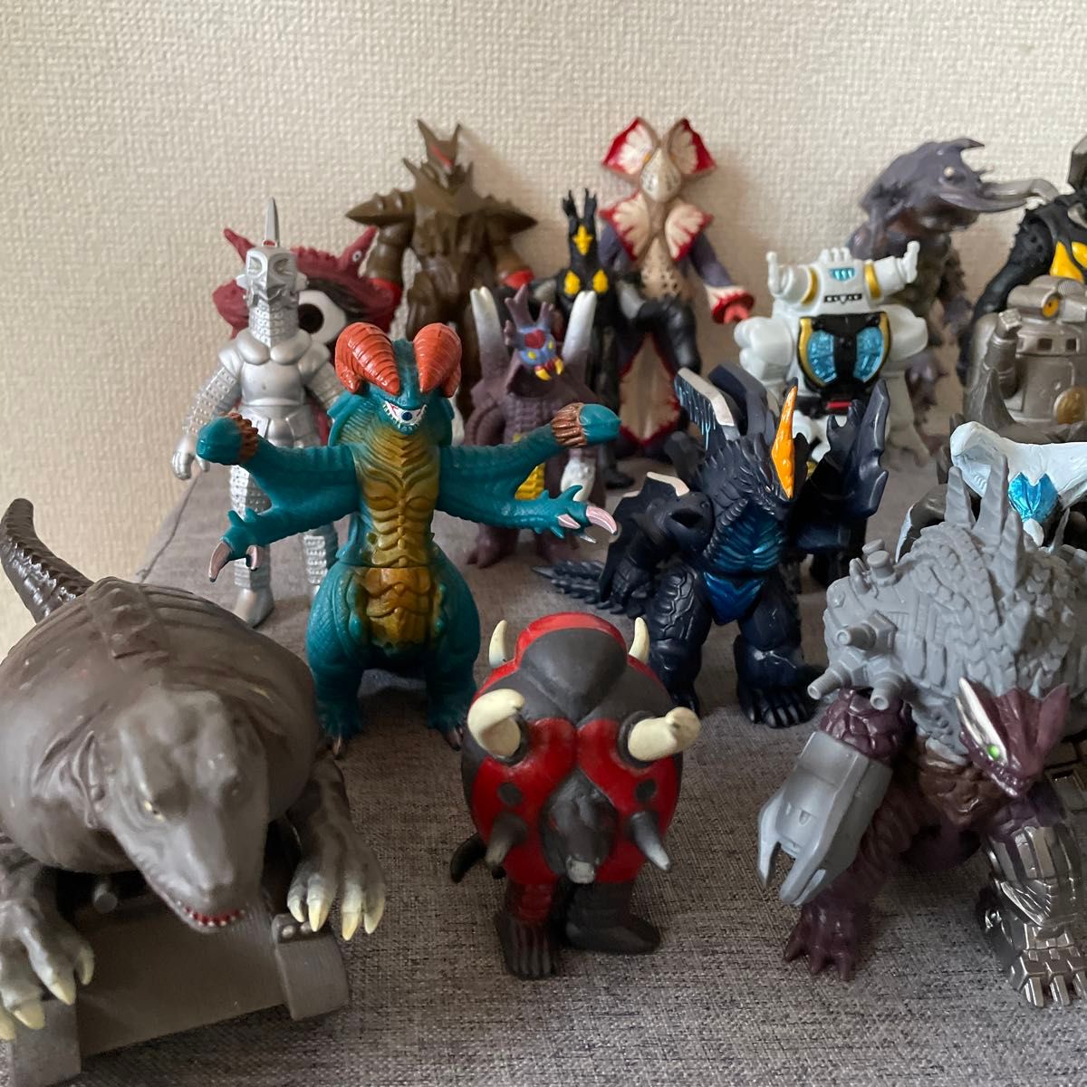 ソフビ ウルトラ怪獣 フィギュア ウルトラマン 18体セット ソフビ ウルトラ怪獣 フィギュア ウルトラマン 18体セット