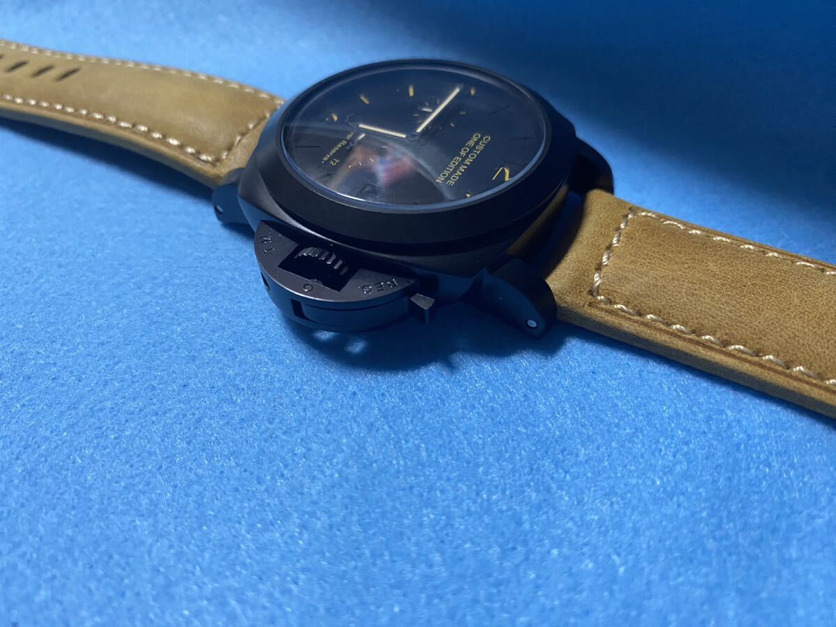 自動巻腕時計 CUSTOM MADE ONE OF EDITION スケルトンバック、日付、パワーリザーブメーター付きの画像4