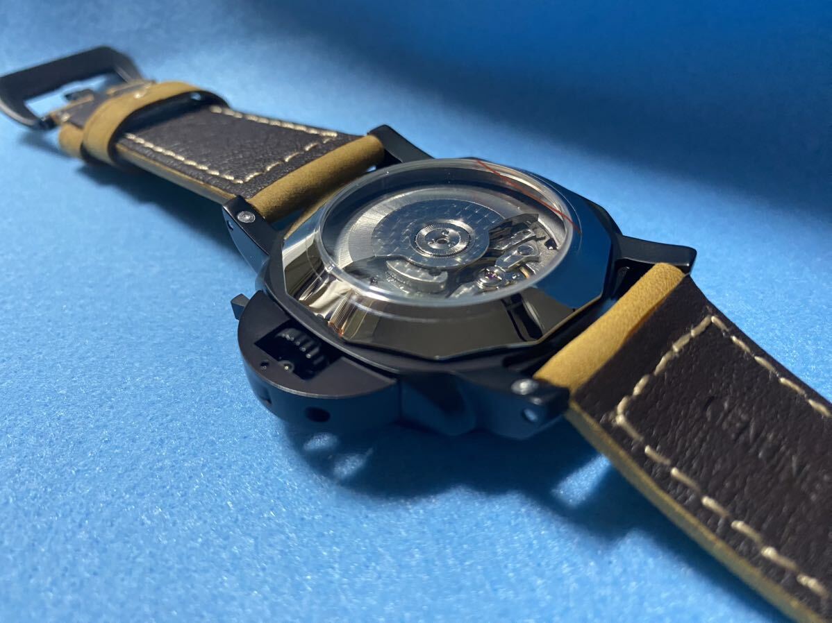 自動巻腕時計　CUSTOM MADE ONE OF EDITION スケルトンバック、日付、パワーリザーブメーター付き_画像6