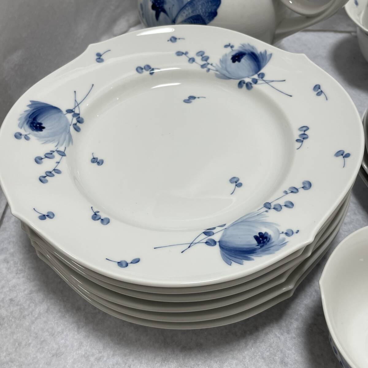 #9107　【美品】MEISSEN マイセン 青い花シリーズ　豪華21点!! ブランド食器 テーブルウェアセット ホワイト_画像2