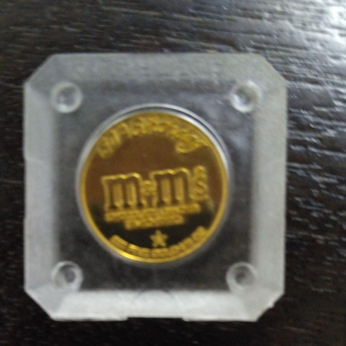 ペンダントトップ 純金 24K m&m's チョコレート 50周年記念金貨 ペンダントトップ 純金 24K m&m's チョコレート 50周年記念金貨