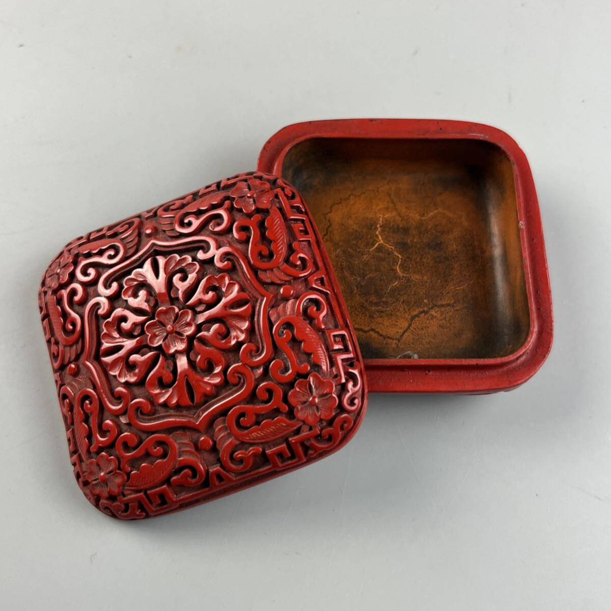 堆朱 香合 中国美術 朝鮮 日本 漆芸 剔紅 香盒 香道具 骨董品 美術品 古美術 時代品 古玩の画像3