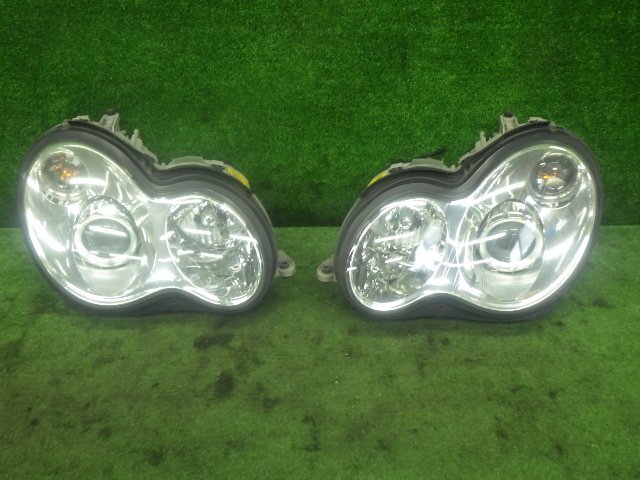 # H19年 ベンツ Cクラス W203 C180 DBA-203246 右H 後期 HID ヘッド ライト 左右 セット A2038203759 A2038203859 動作確認済 [06002592]の画像1