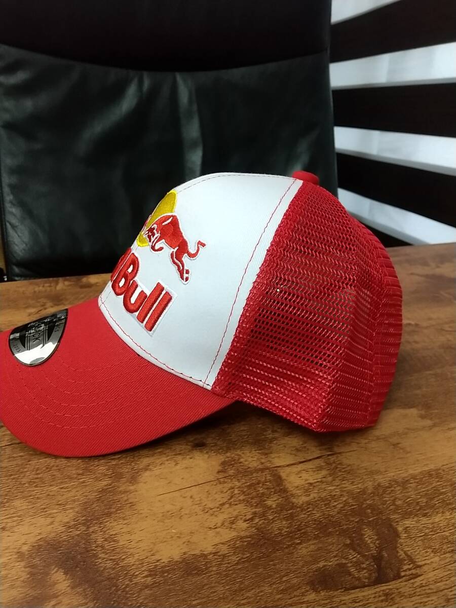 即決 新品 送料無料 レッドブル RED BULL キャップ CAP F１ レーシング アウトドア 赤x白 レース エナジードリンクの画像2