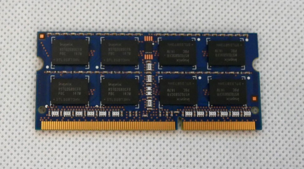 hynix HMT351S6CFR8C-PB PC3-12800S (DDR3-1600) 8GB(4GB×2枚） ノートパソコン用メモリ_画像2