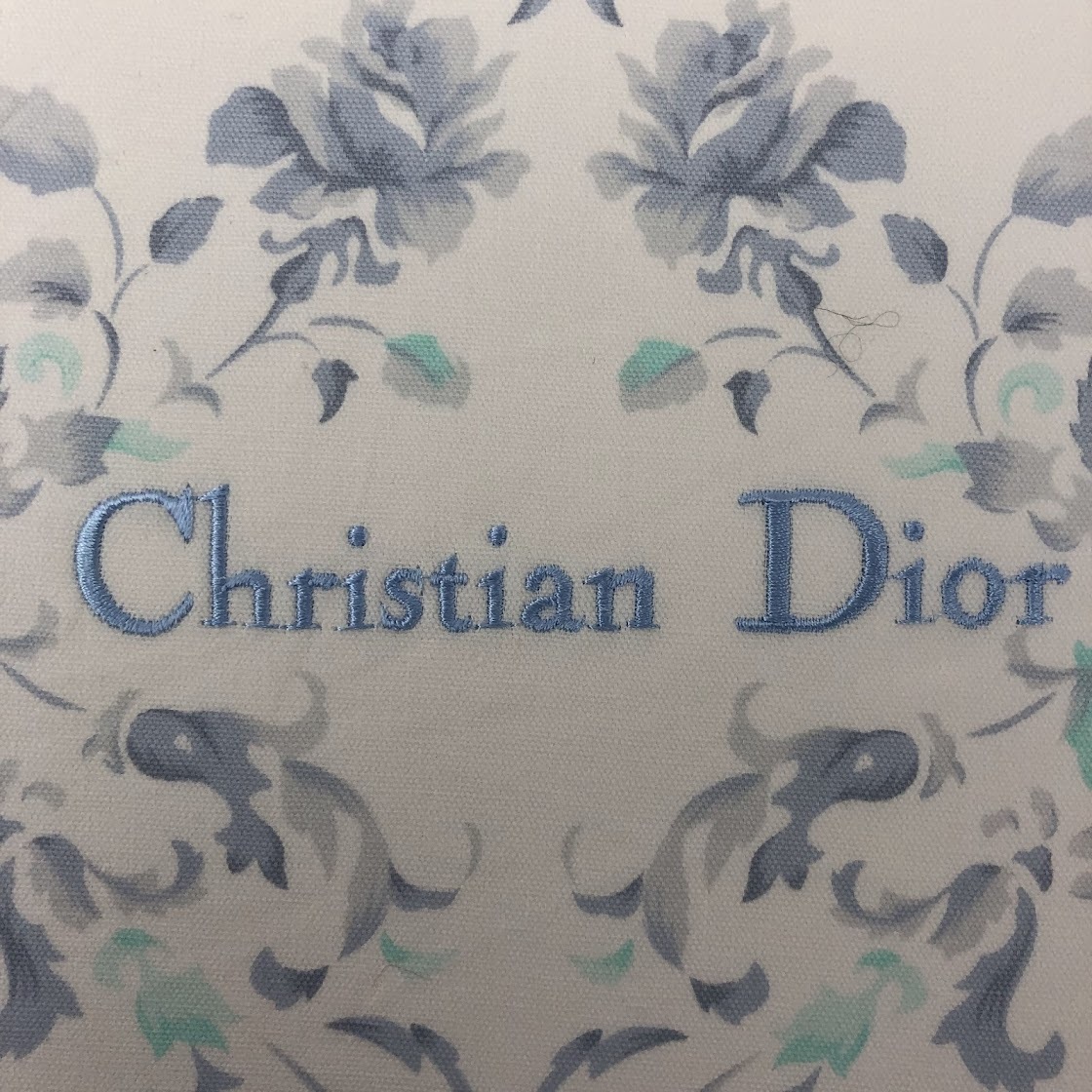 【ITUMYO76IN70】 Christian Dior クリスチャンディオール フラットシーツ 寝具 ロゴ刺繍 シングル サイズ140×240㎝ 綿100％_画像2