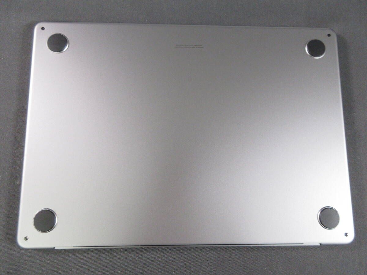 39/Э606★整備品 MacBook Air 13インチ スペースグレイ★M2チップ メモリ8GBの画像3
