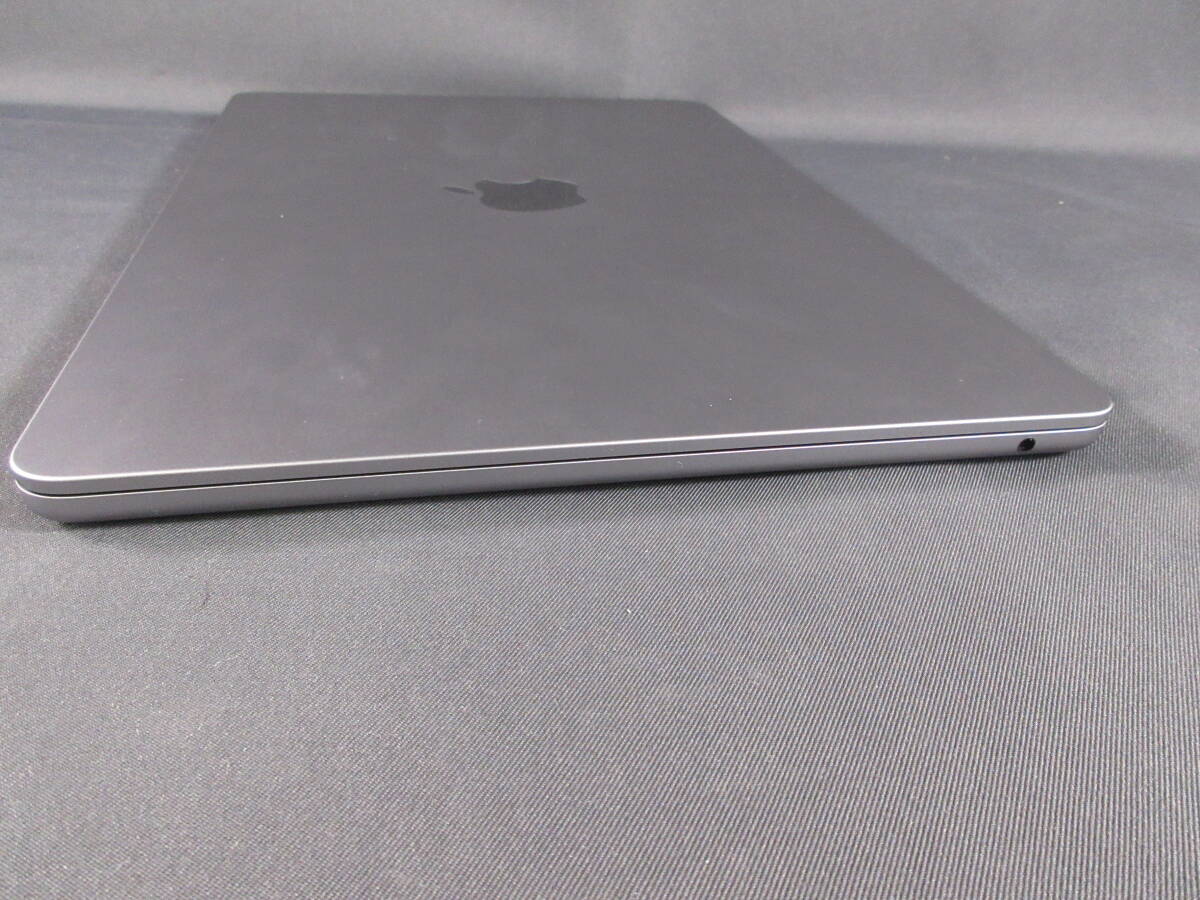 39/Э606★整備品 MacBook Air 13インチ スペースグレイ★M2チップ メモリ8GBの画像5
