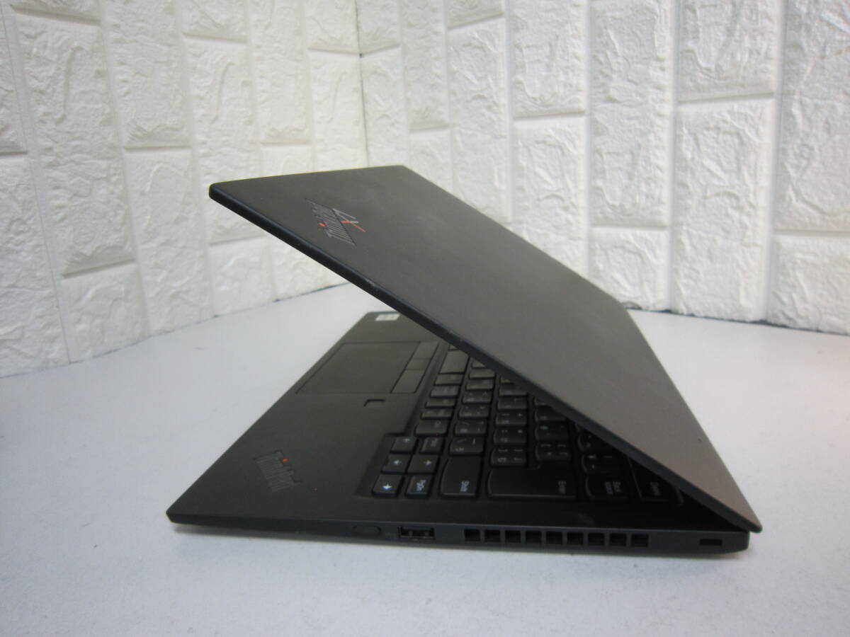 983★Lenovo ThinkPad X1 Carbon Gen 8　Core i5 １0世代 メモリ/8GB SSD/無 ジャンク_画像4